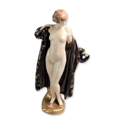 Sale Photo Thumbnail #60: Royal Doulton Colorway Porcelain Figurine, The Bather HN1238