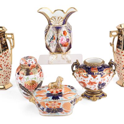 Six Imari Palette Porcelain Table Articles