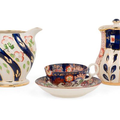 Group of Imari Palate Teacups and Saucers