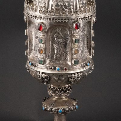 Sale Photo Thumbnail #14: 930 Silver and Hardstone Adorned Footed Reliquary