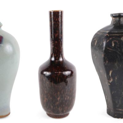 Sale Photo Thumbnail #375: Chinese Jun-Ware Meiping Vase