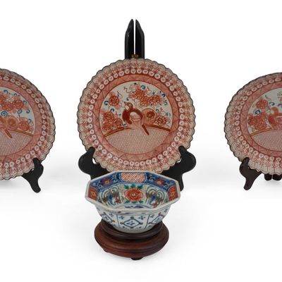 Sale Photo Thumbnail #404: Ten Japanese Kutani Bird-Decorated Plates
