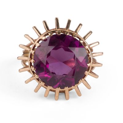 Sale Photo Thumbnail #34: Synthetic Sapphire and Gold Cocktail Ring