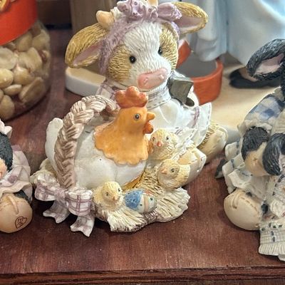 Sale Photo Thumbnail #23: Cherished teddies figures