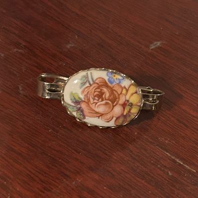 Sale Photo Thumbnail #48: Women’s jewelry pin
