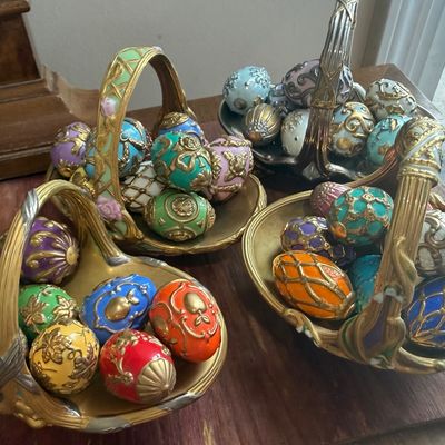 Sale Photo Thumbnail #16: Franklin Mint House of Fabergé Spring Egg Baskets