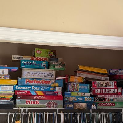 Sale Photo Thumbnail #51: Board games 