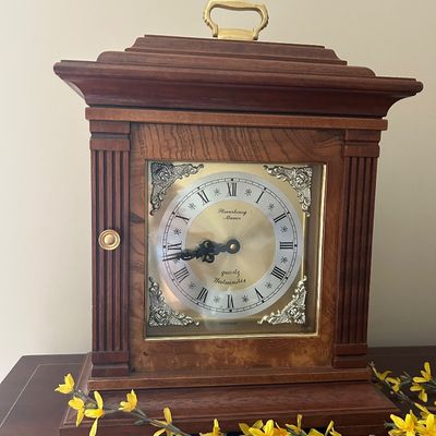 Sale Photo Thumbnail #43: Strausbourg Manor Mantel clock