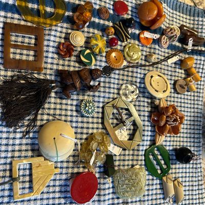Bakelite button and buckle/scarf slip 