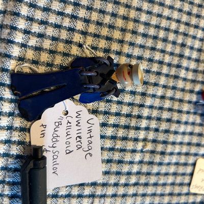Vintage W2 buddy sailor pin 