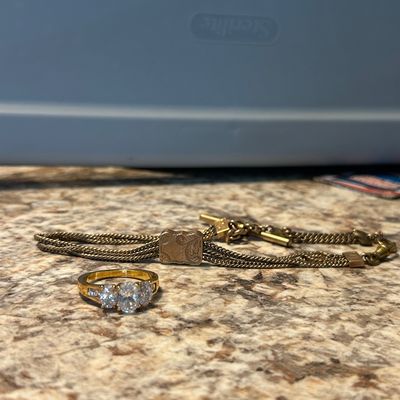 Costume jewelry 