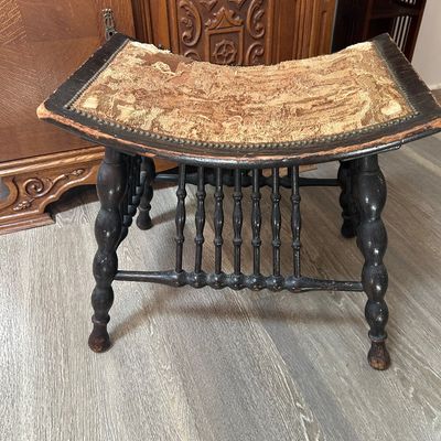 French praying chair 