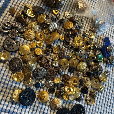 Vintage Army/miltary buttons 