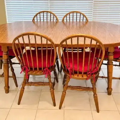 Oval Wood Dining Table & 6 Windsor-Style Chairs 76”x 30”x 41”