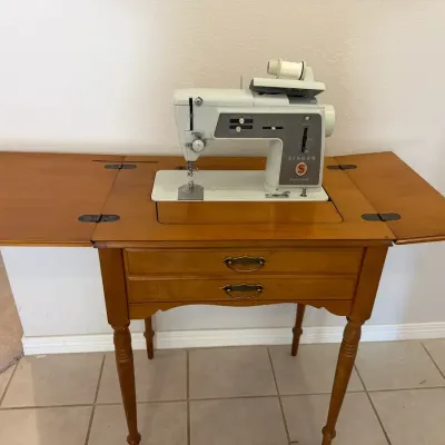 Singer Touch & Sew Sewing Machine with Wood Sewing Cabinet / Table