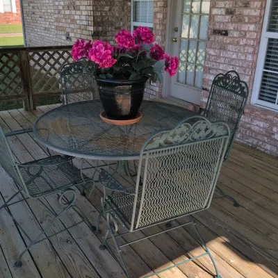 Vintage Wrought Iron Patio Table & 4 Chairs / Outdoor Dining Set