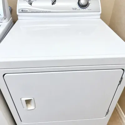 Maytag Heavy Duty SuperSize Capacity Electric Dryer / Quiet Series 200
