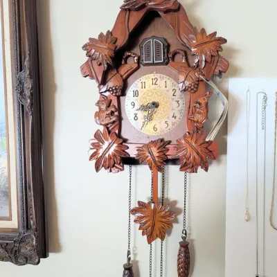 Sale Photo Thumbnail #12: Coo coo clock