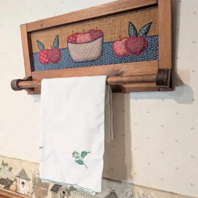 Sale Photo Thumbnail #55: Wall-hanging quilt rack