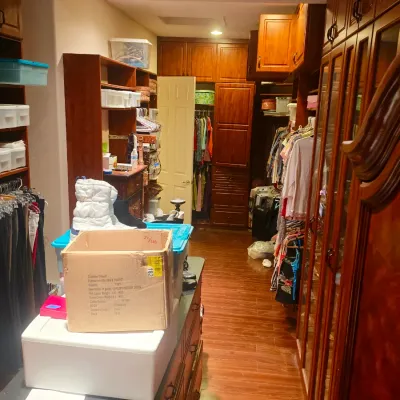 Sale Photo Thumbnail #102