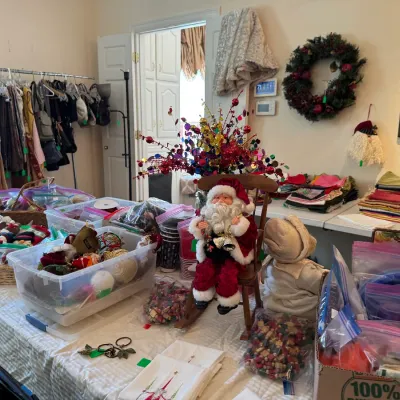 Sale Photo Thumbnail #81: christmas room full of treasures