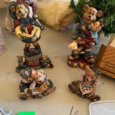 Sale Photo Thumbnail #80: christmas fun figurines