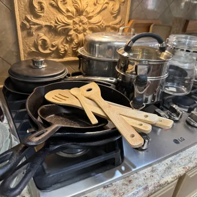 Sale Photo Thumbnail #70: ktichen items cast iron skillets
