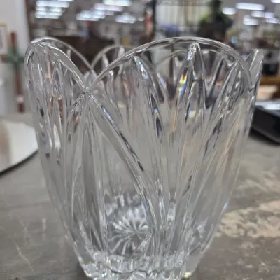Sale Photo Thumbnail #29: Vintage cut crystal vase featuring a scalloped rim and vertical leaf-like patterns, in excellent condition.