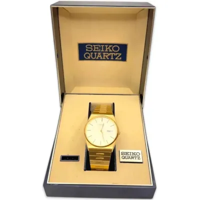 Gold toned seiko quartz watch runs