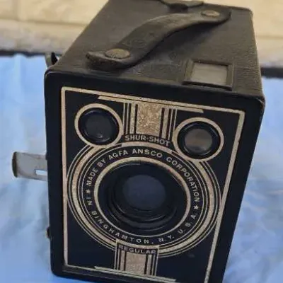Vintage Agfa Ansco Shur-Shot Regular box camera featuring an Art Deco style faceplate, circa 1930s to 1940s.