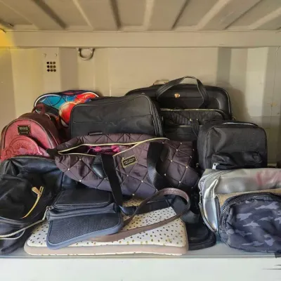 2800 backpacks and purses
