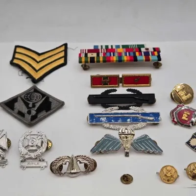 Sale Photo Thumbnail #123: 1764 military patches and medals