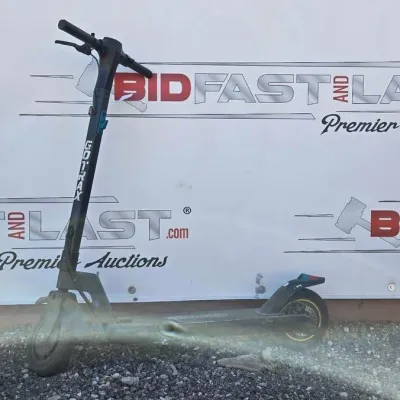40 gotrax commuting folding electric scooter