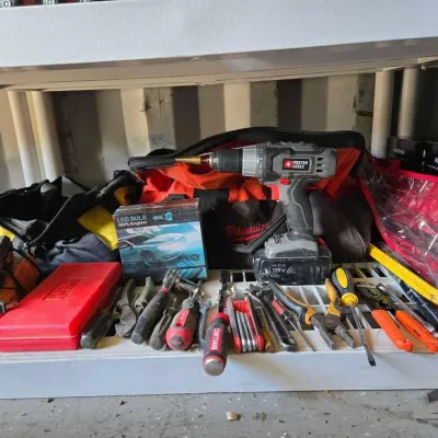 2828 power drill battery with charger milwaukee tool bag