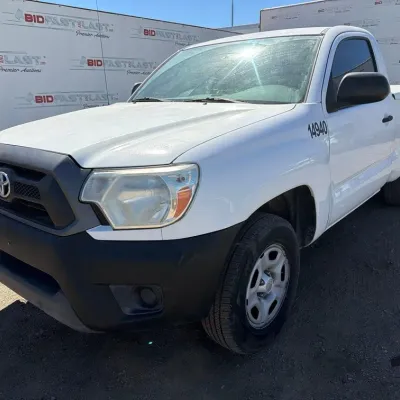 220 2014 toyota tacoma