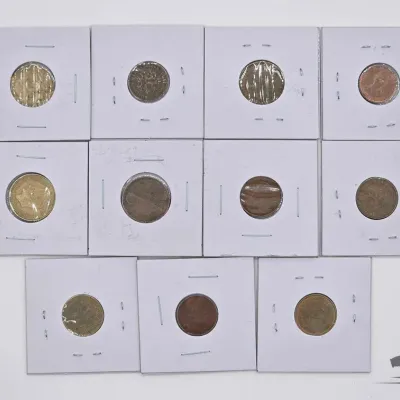 Sale Photo Thumbnail #105: 1707 mixed foreign currency