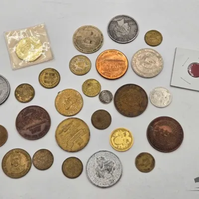 Sale Photo Thumbnail #119: 1758 commemorative tokens and coins