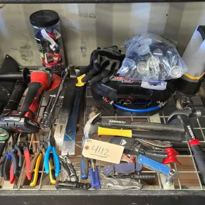 4112 mixed tools and power tool