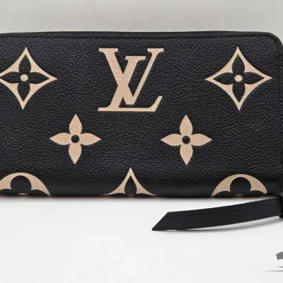 Sale Photo Thumbnail #126: 1800 louis vuitton wallet