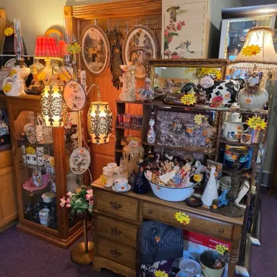 Sale Photo Thumbnail #34