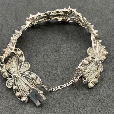 LOT 284J: Sterling Silver Filigree 8" Bracelet - 21.6 Grams