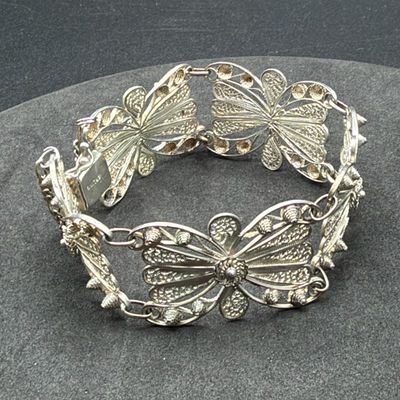LOT 284J: Sterling Silver Filigree 8" Bracelet - 21.6 Grams