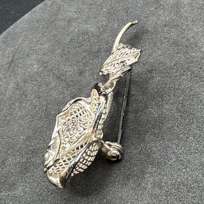 LOT 283J: Sterling Silver Rose Pin / Brooch - 8.9 grams