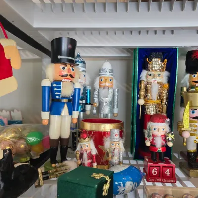 Sale Photo Thumbnail #130