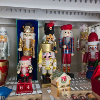 Sale Photo Thumbnail #131