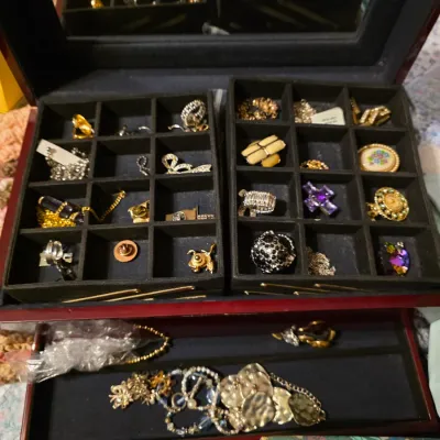 Sale Photo Thumbnail #82