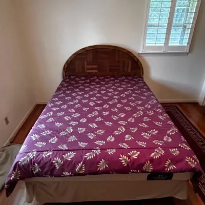 Serta iComfort Temptouch Queen Mattress with Vintage Woven Wood Headboard