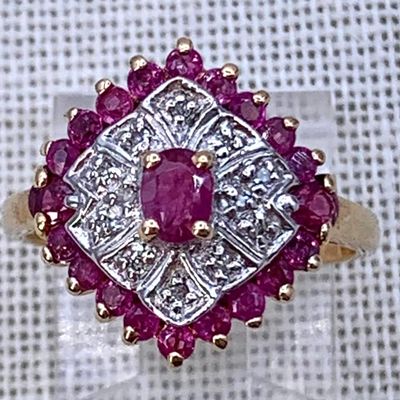 Sale Photo Thumbnail #105: Fine 10k Yellow Gold, Ruby and Diamond Geometric Vintage Cocktail Ring