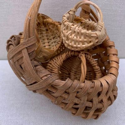 Sale Photo Thumbnail #75: 4 Miniature Vintage Folk Art Hand Woven Petite Farmhouse Egg Baskets