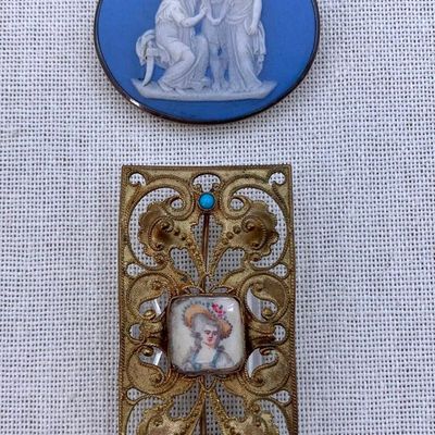 Sale Photo Thumbnail #403: 4 Luxe Antique to Vintage Brooches